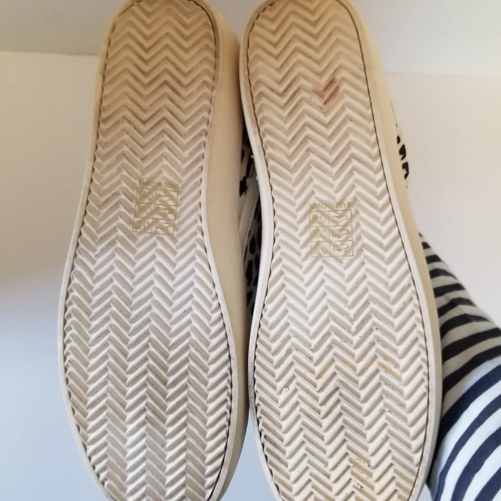 White Raven Women's Black Cheetah Sneakers. Size 7.5 - Picture 5 of 8